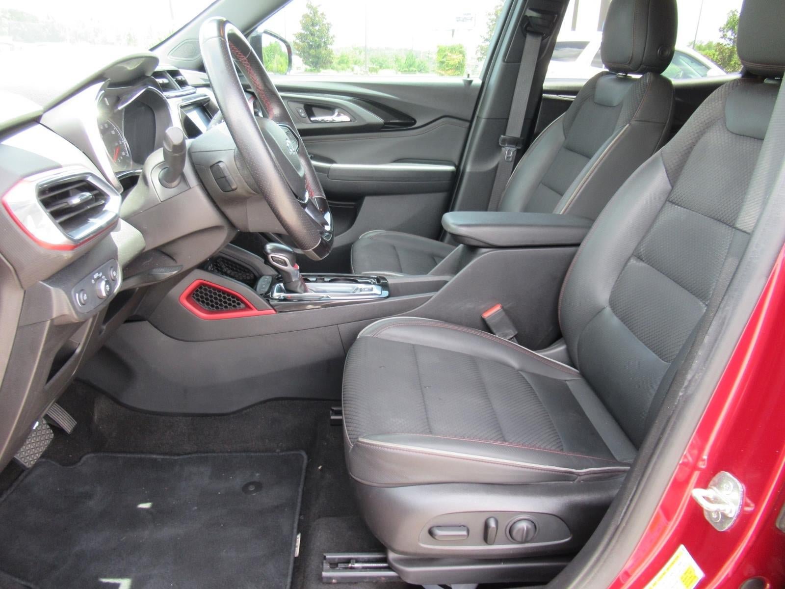 Used 2021 Chevrolet TrailBlazer RS w/ Technology Package FWD image 18