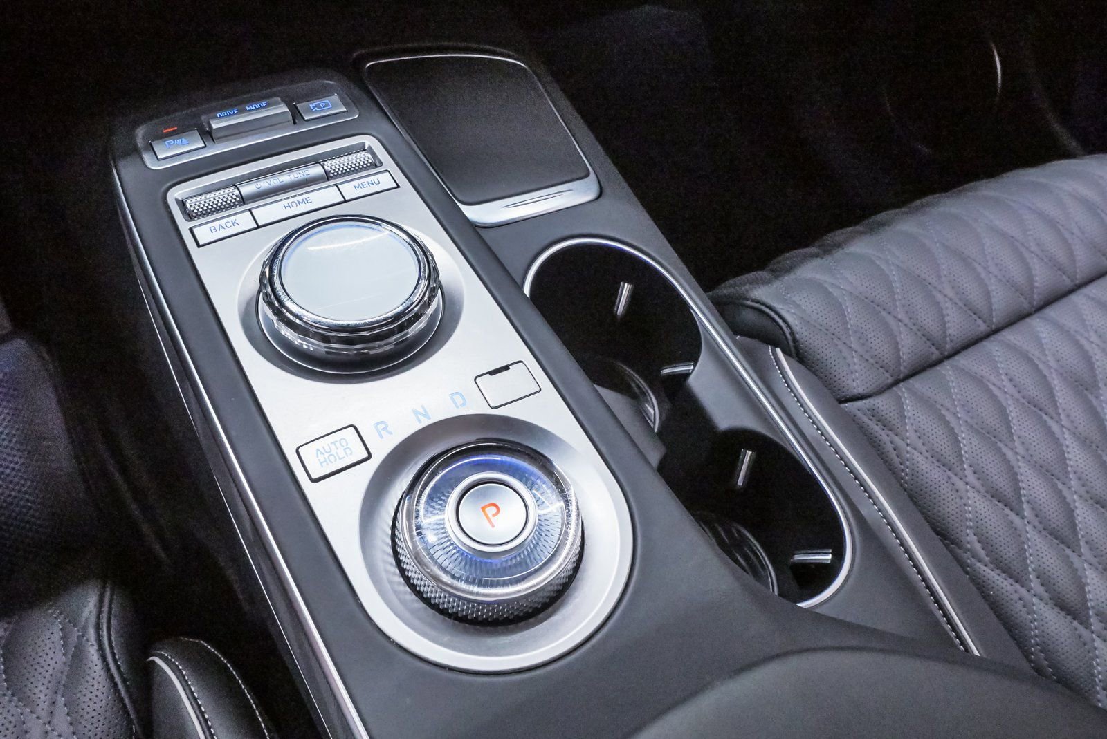 Certified 2025 Genesis GV70 3.5T Sport w/ Sport Advanced Package image 18