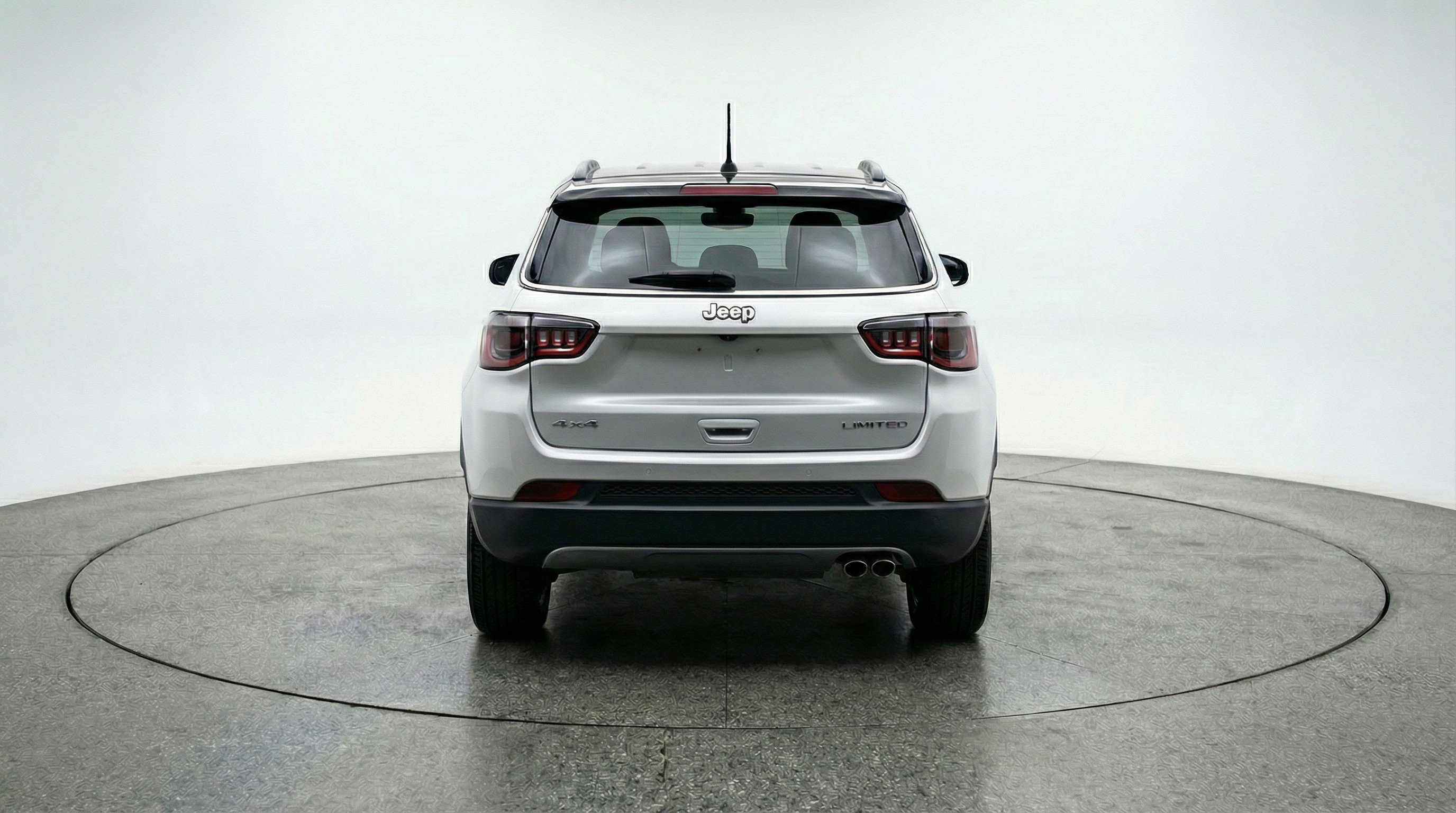 Used 2025 Jeep Compass Limited AWD/4WD image 7