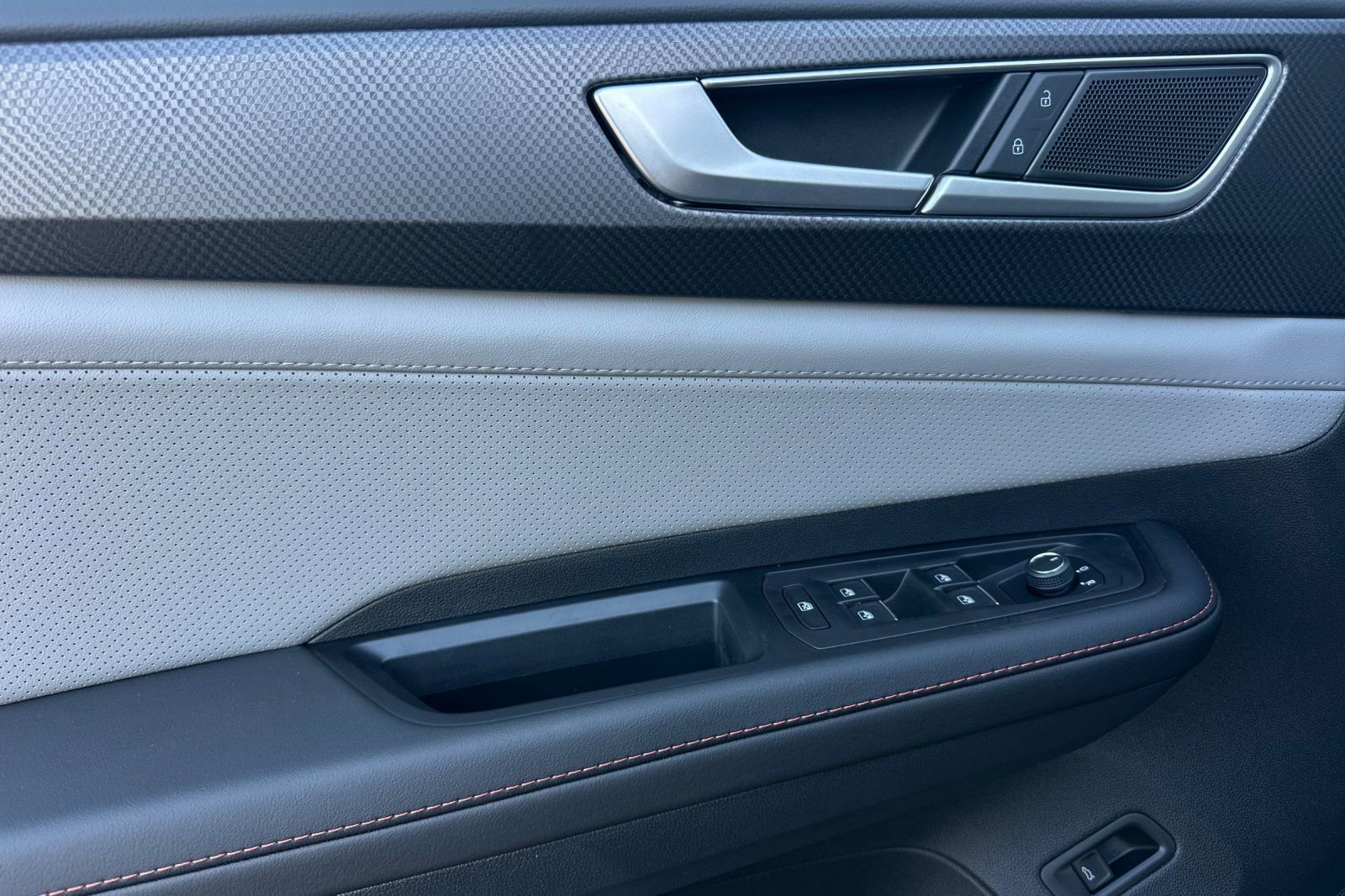 New 2026 Volkswagen Atlas Peak Edition AWD/4WD image 11