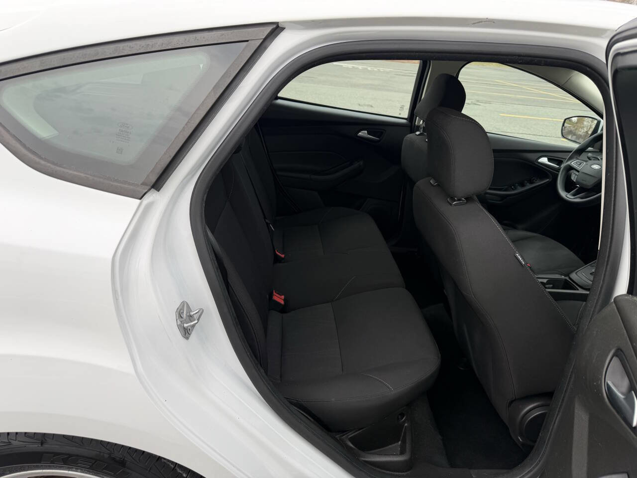 Used 2016 Ford Focus SE image 12