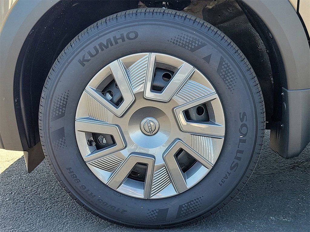 New 2025 Nissan Kicks S image 16