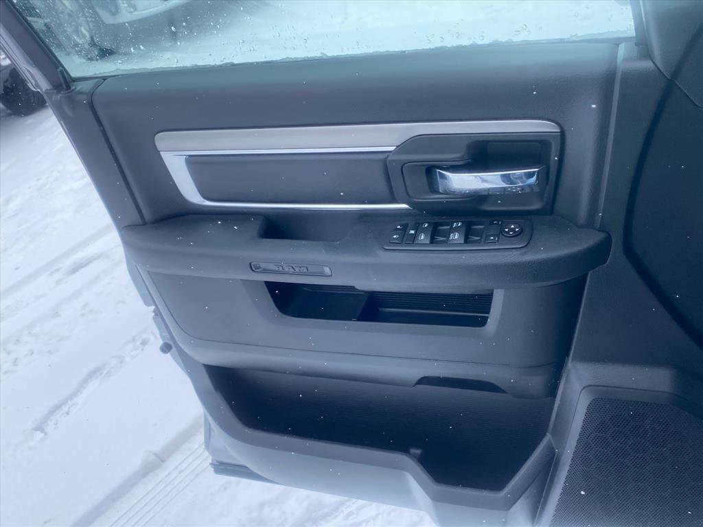 Used 2022 RAM 1500 Classic Warlock w/ Electronics Group image 15