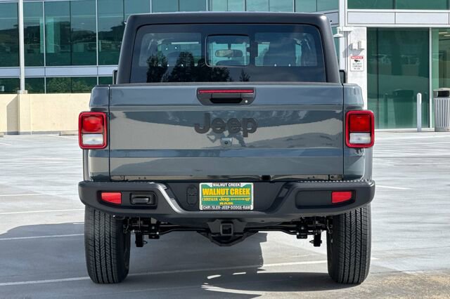 New 2026 Jeep Gladiator Sport AWD/4WD image 5
