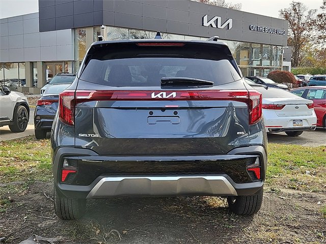 Used 2025 Kia Seltos S image 5