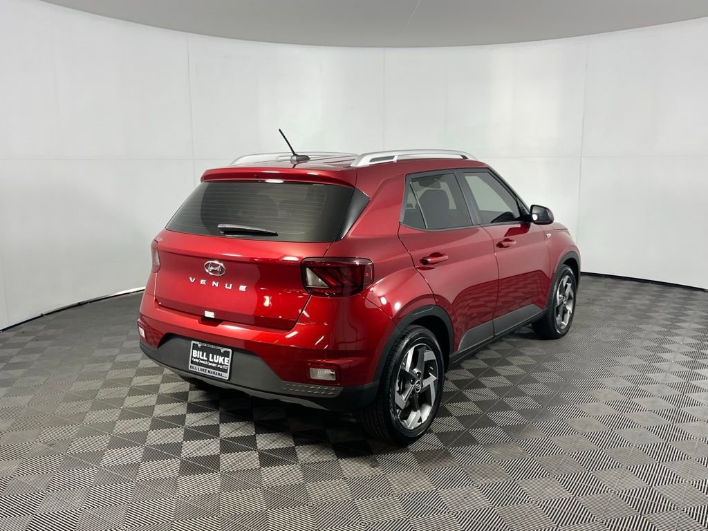 Used 2025 Hyundai Venue Limited image 5