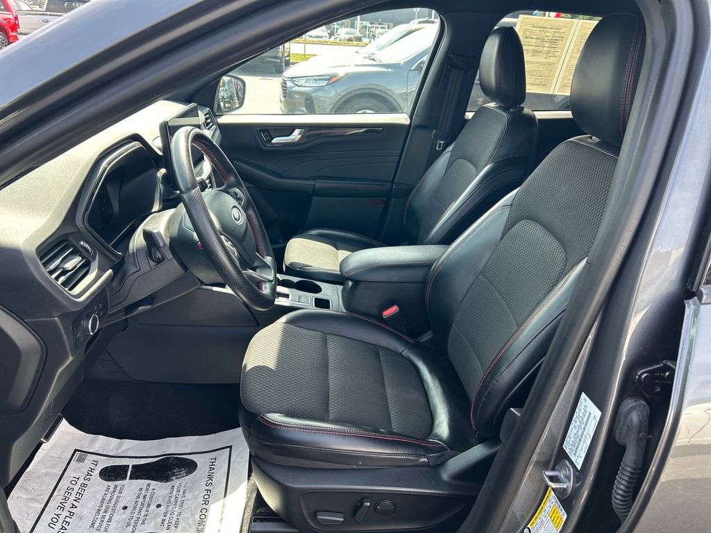 Used 2023 Ford Escape ST-Line w/ Tech Pack #1 FWD image 11