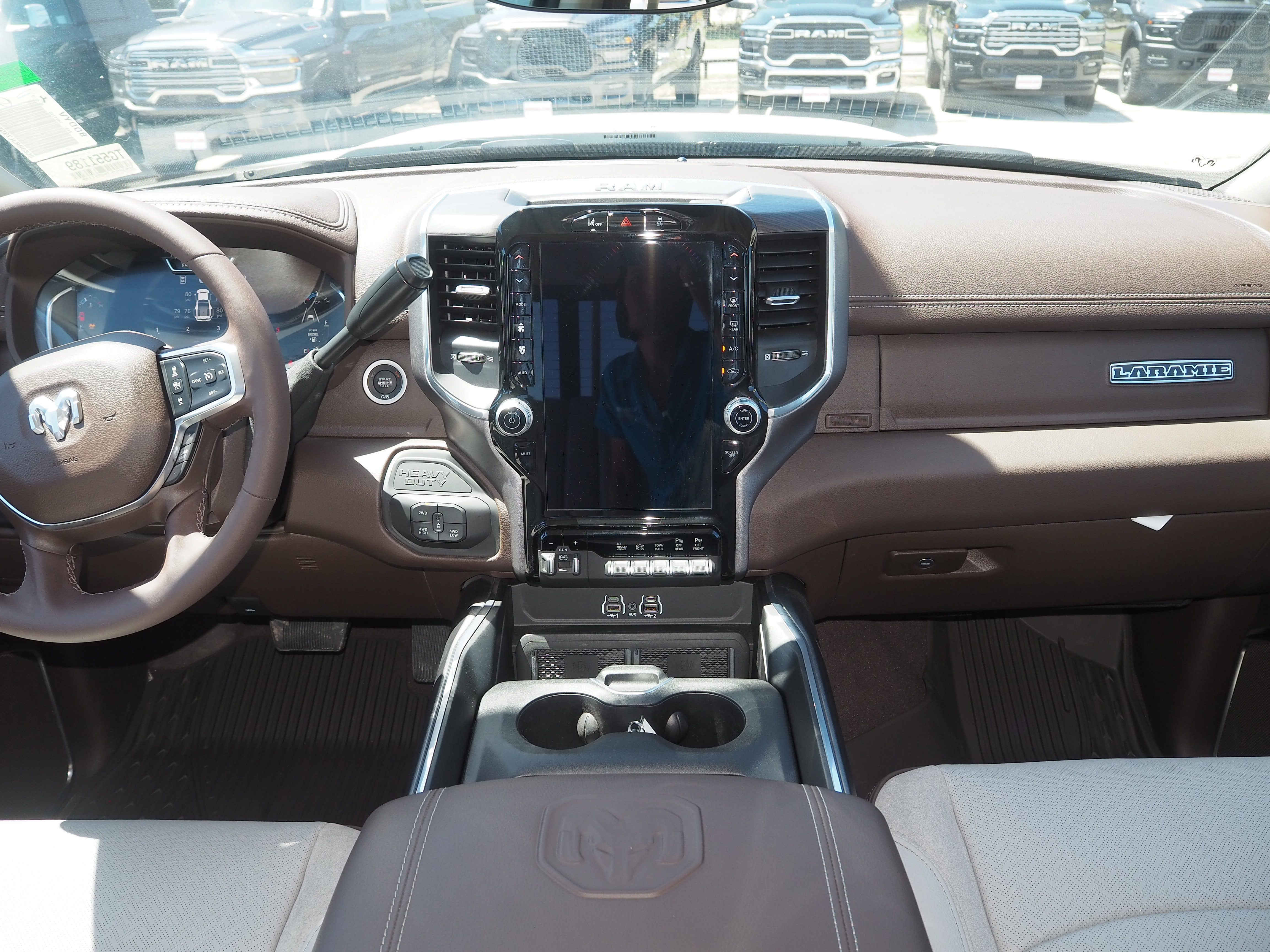 New 2025 RAM 3500 Laramie image 19