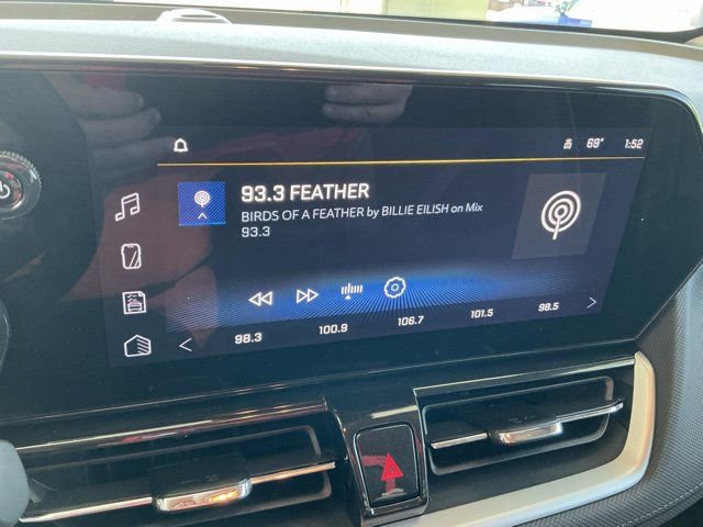 Used 2025 Chevrolet TrailBlazer LT AWD/4WD image 24