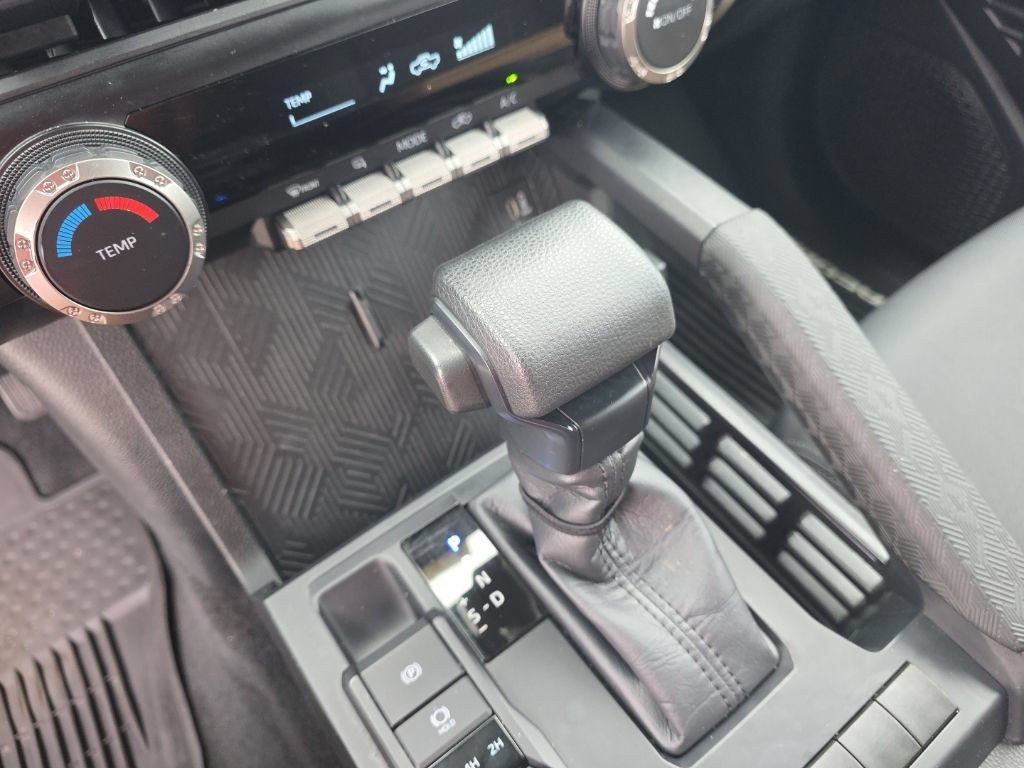 Used 2024 Toyota Tacoma SR AWD/4WD image 23