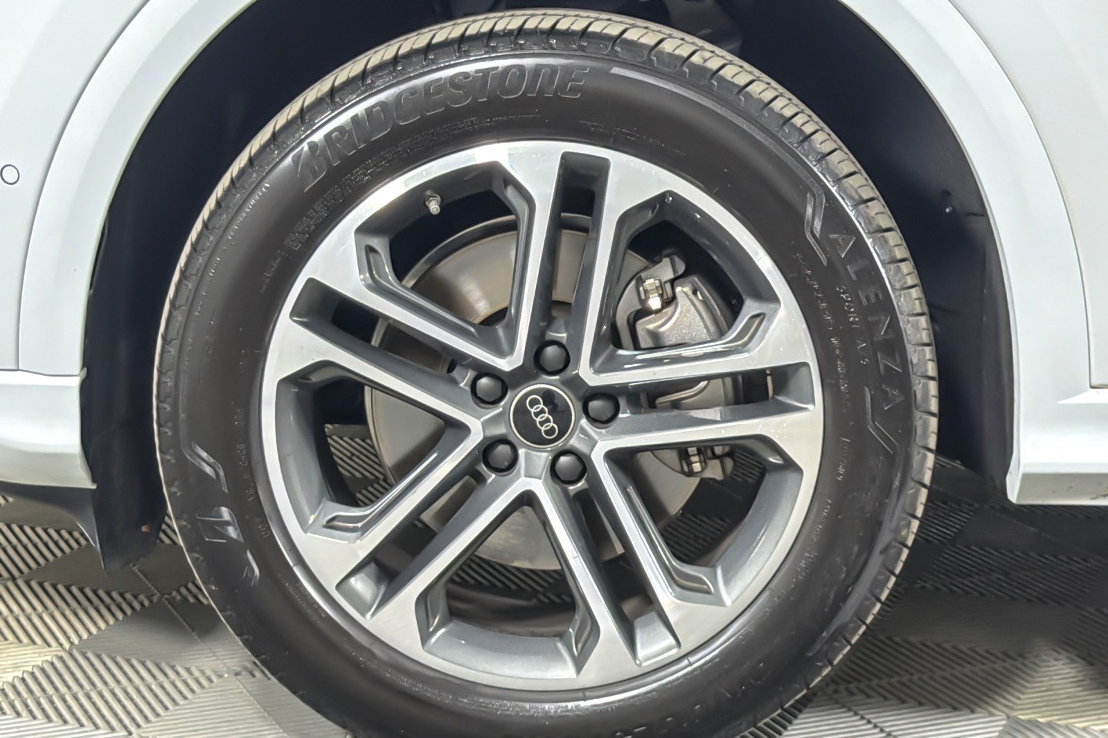Used 2025 Audi Q5 Premium Plus w/ Premium Plus AWD/4WD image 25