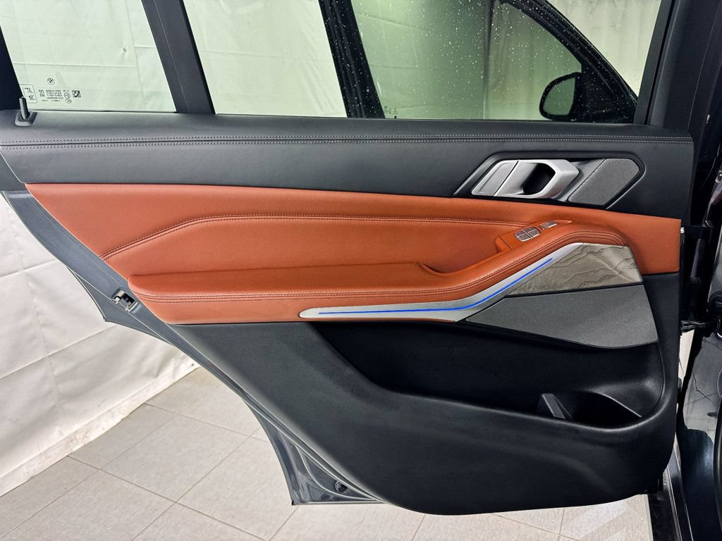 Used 2019 BMW X7 xDrive40i w/ Premium Package AWD/4WD image 17