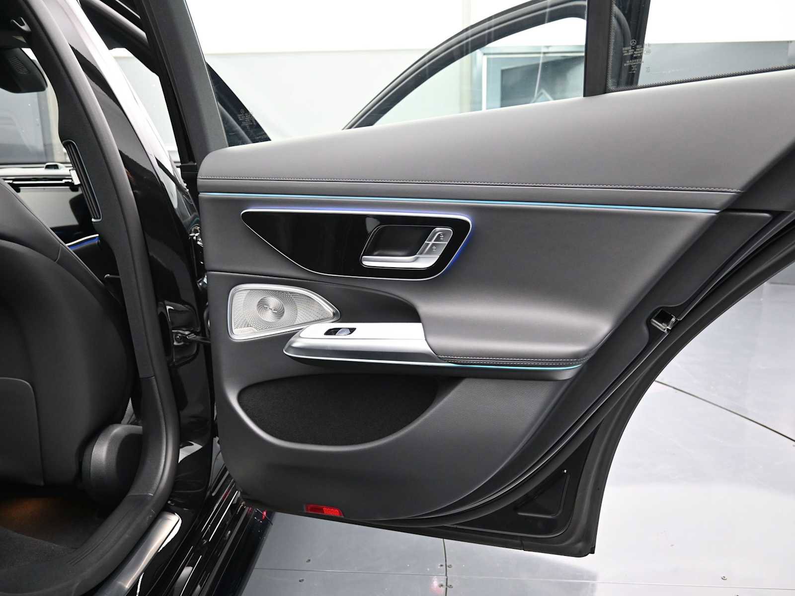 Used 2025 Mercedes-Benz E 53 AMG e 4MATIC Sedan image 16