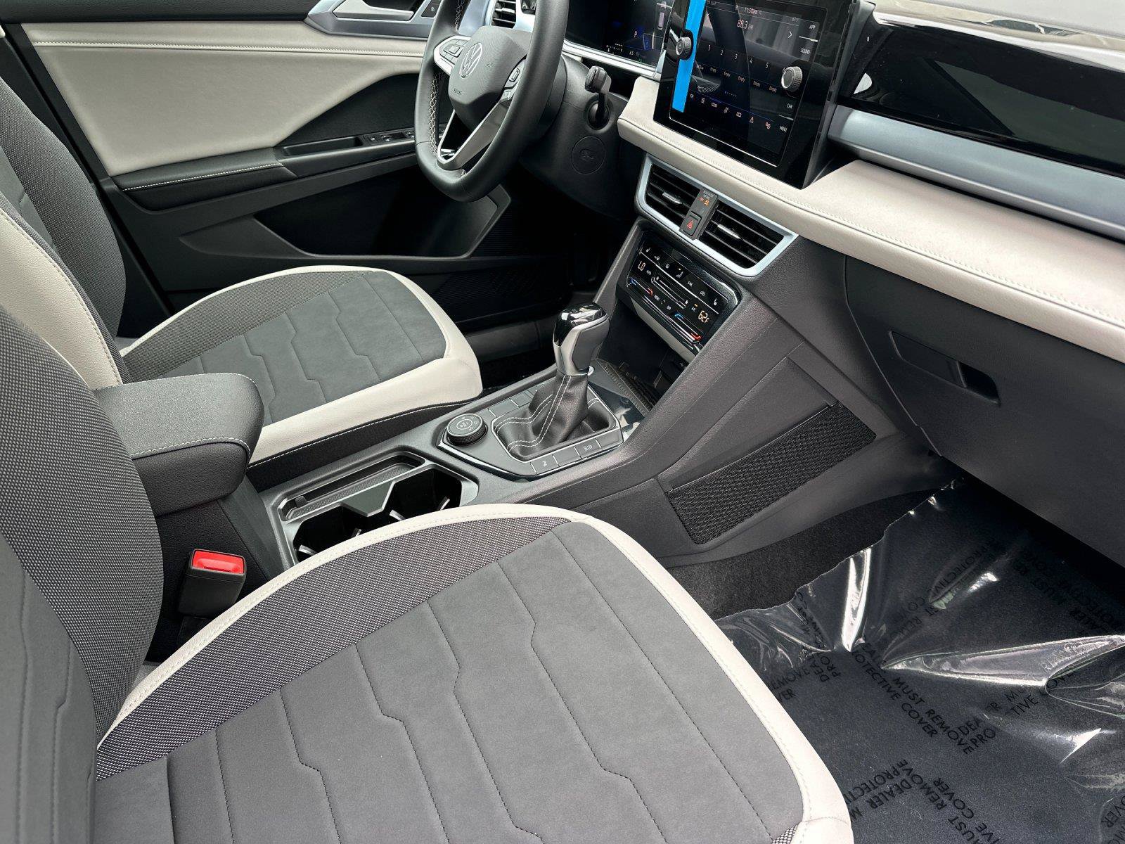 New 2026 Volkswagen Taos SE AWD/4WD image 15