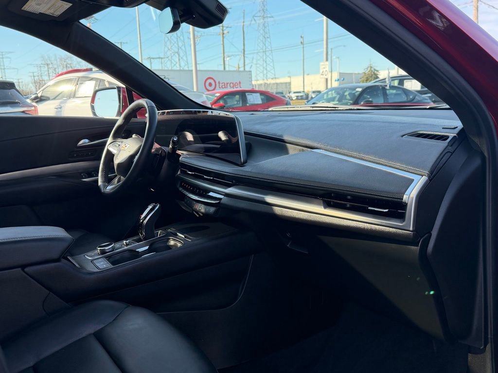 Used 2024 Cadillac XT4 Premium Luxury AWD/4WD image 14