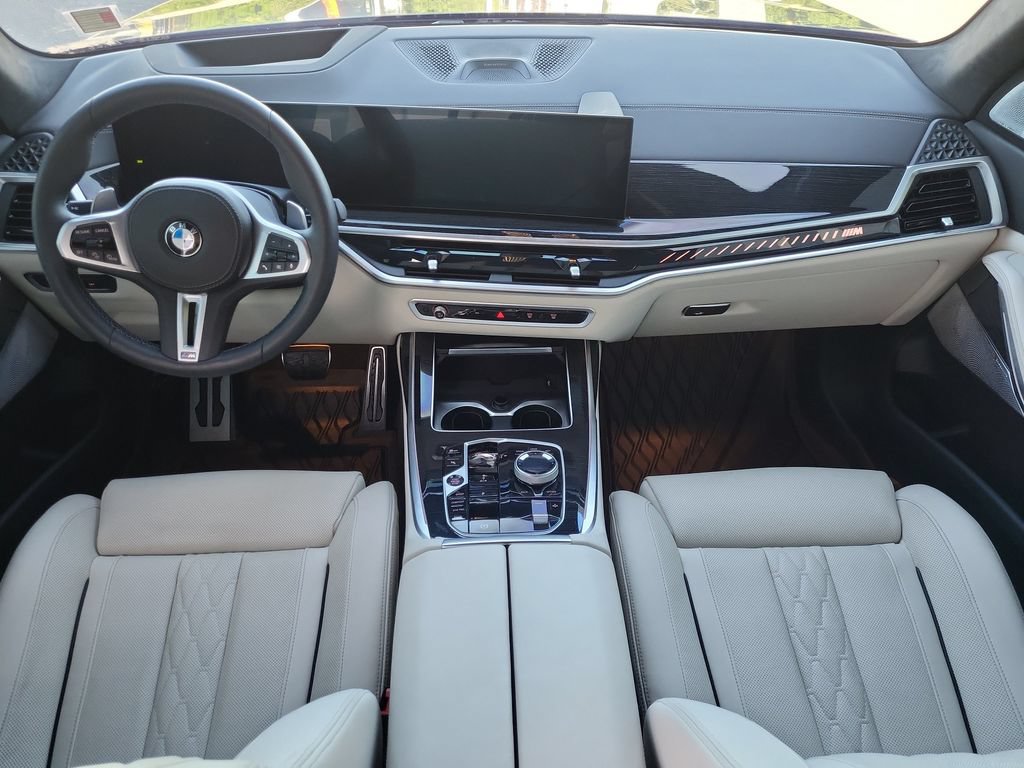 Used 2026 BMW X7 M60i AWD/4WD image 18