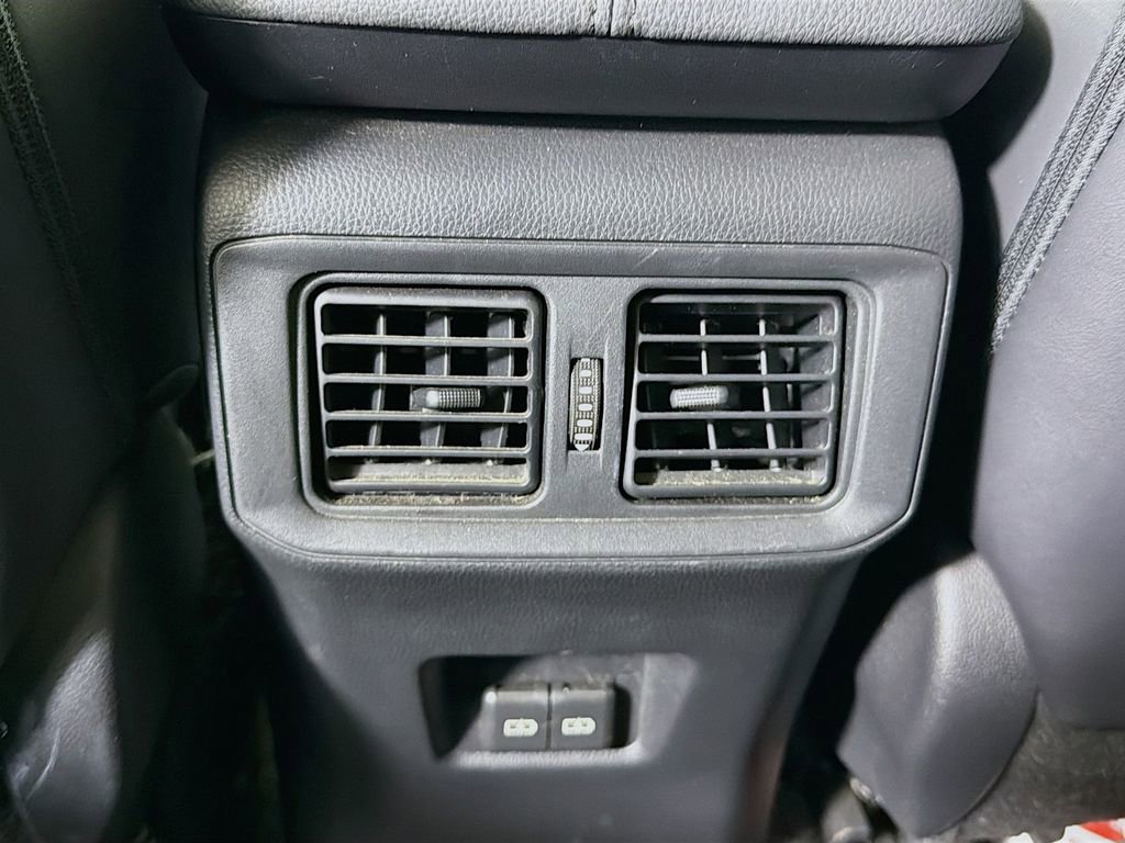 Used 2022 Toyota RAV4 Limited image 28