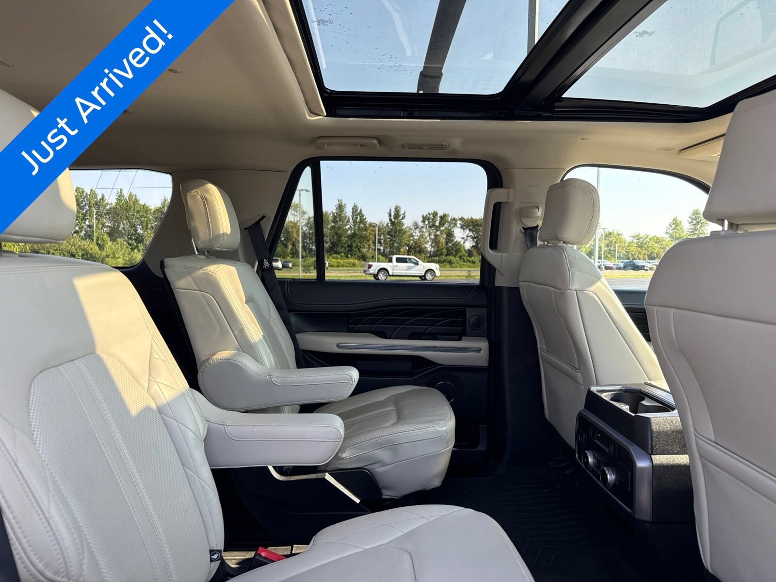 Used 2020 Ford Expedition Platinum AWD/4WD image 17