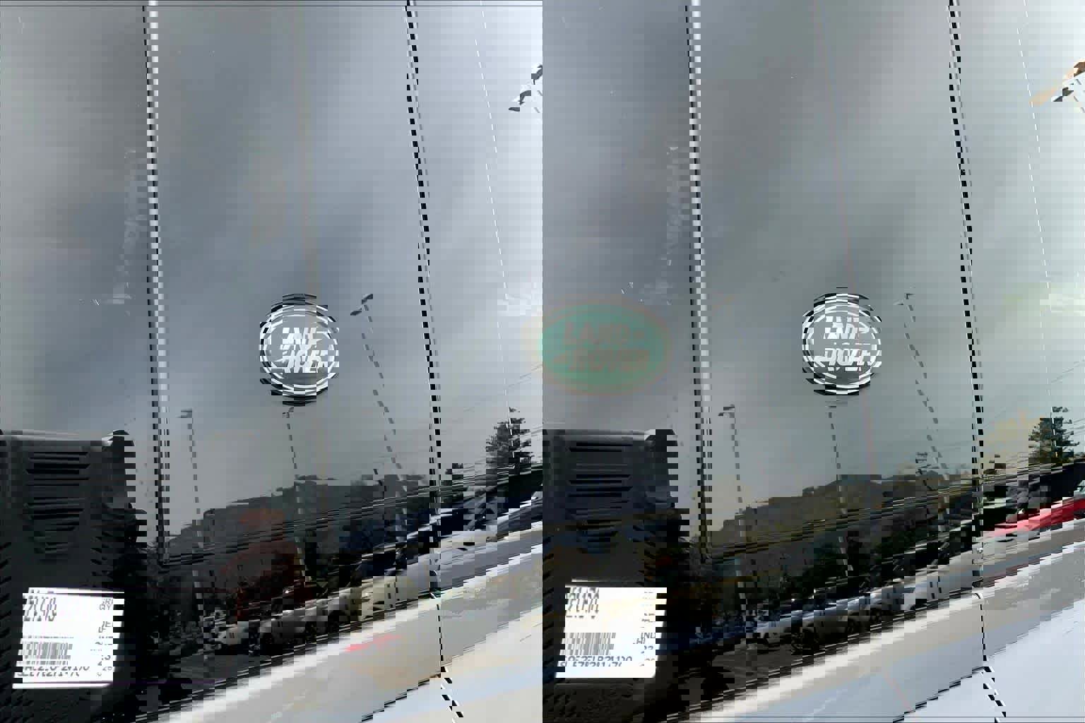 Used 2023 Land Rover Defender 110 X-Dynamic SE image 9