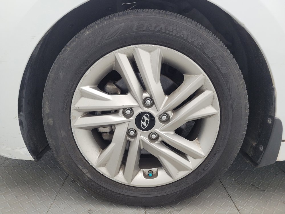 Used 2019 Hyundai Elantra SEL w/ Winter Weather Package FWD image 31