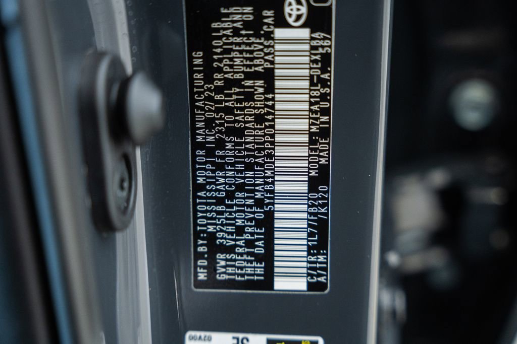 Used 2023 Toyota Corolla LE image 32