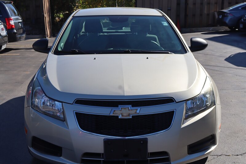 Used 2013 Chevrolet Cruze LS FWD image 2