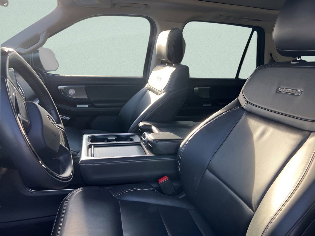 Used 2025 Ford Expedition Max Platinum image 25