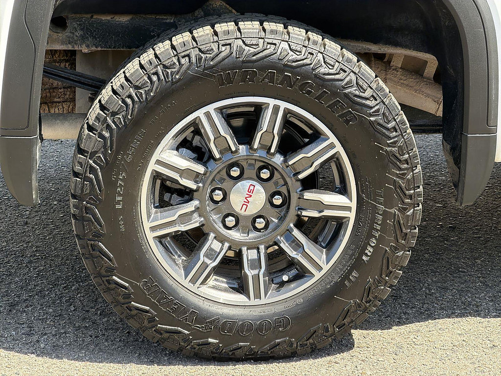 Used 2026 GMC Sierra 1500 AT4 AWD/4WD image 32