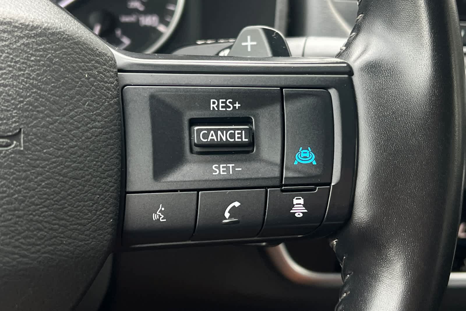Used 2025 Nissan Rogue SV FWD image 10