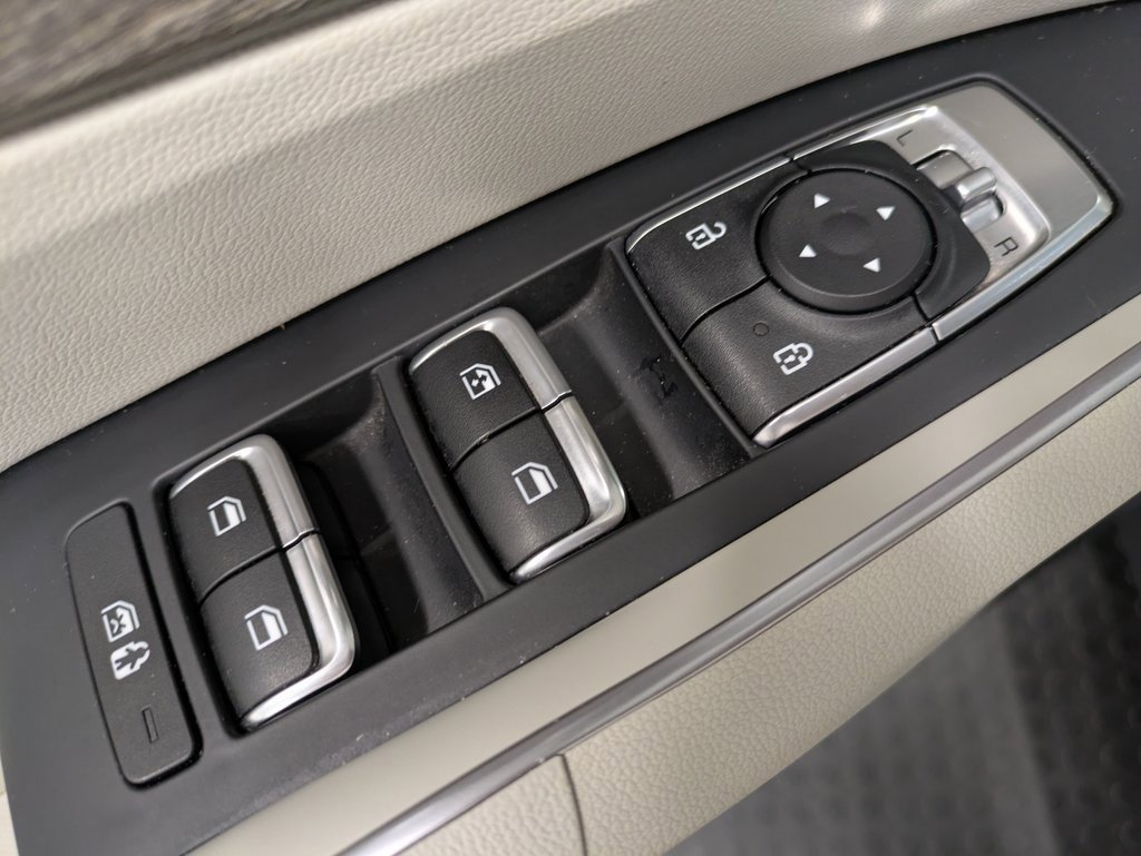 Used 2022 Kia Sorento S w/ Panoramic Sunroof Package image 9