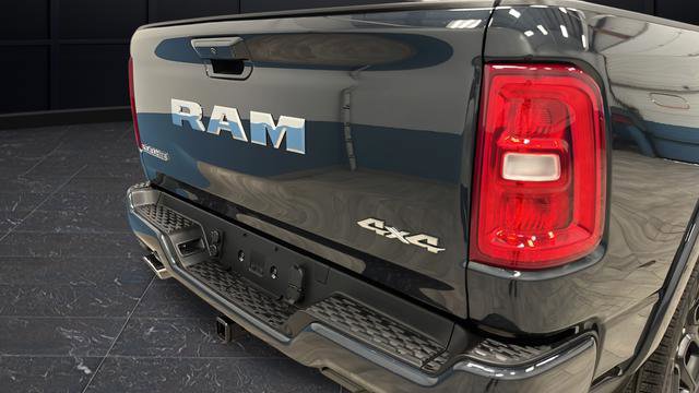 New 2026 RAM 1500 Laramie AWD/4WD image 39
