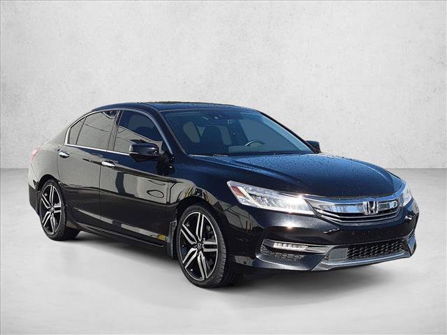 Used 2016 Honda Accord Touring image 3