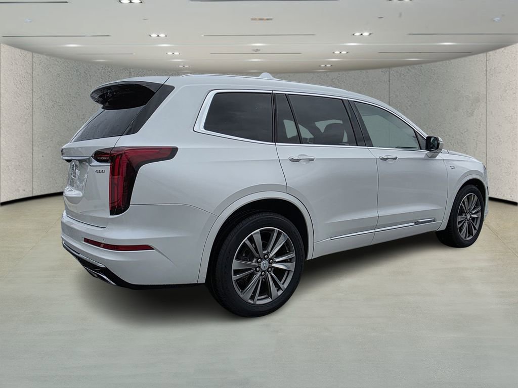 Used 2021 Cadillac XT6 Premium Luxury FWD image 3