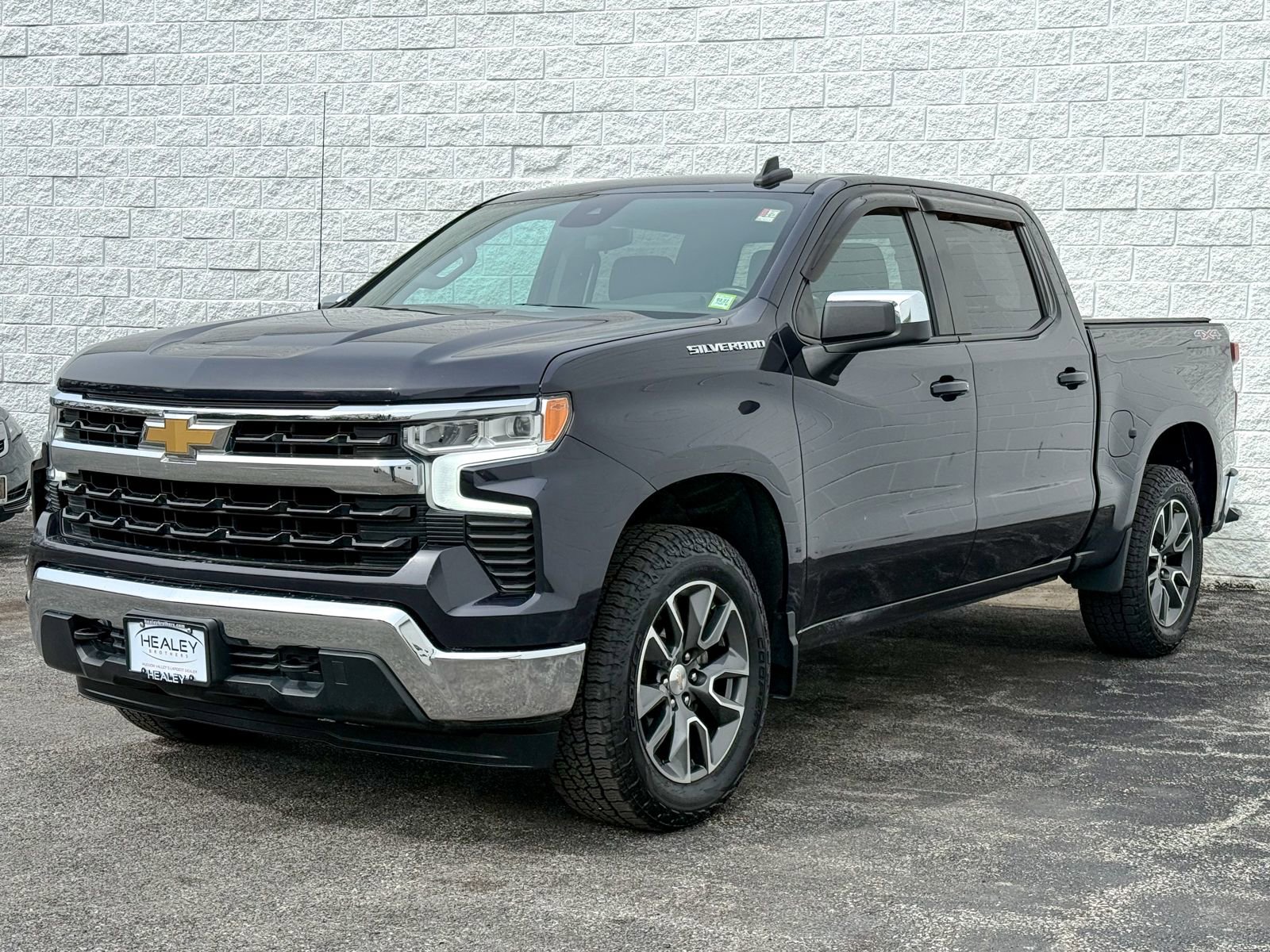Certified 2022 Chevrolet Silverado 1500 LT image 3