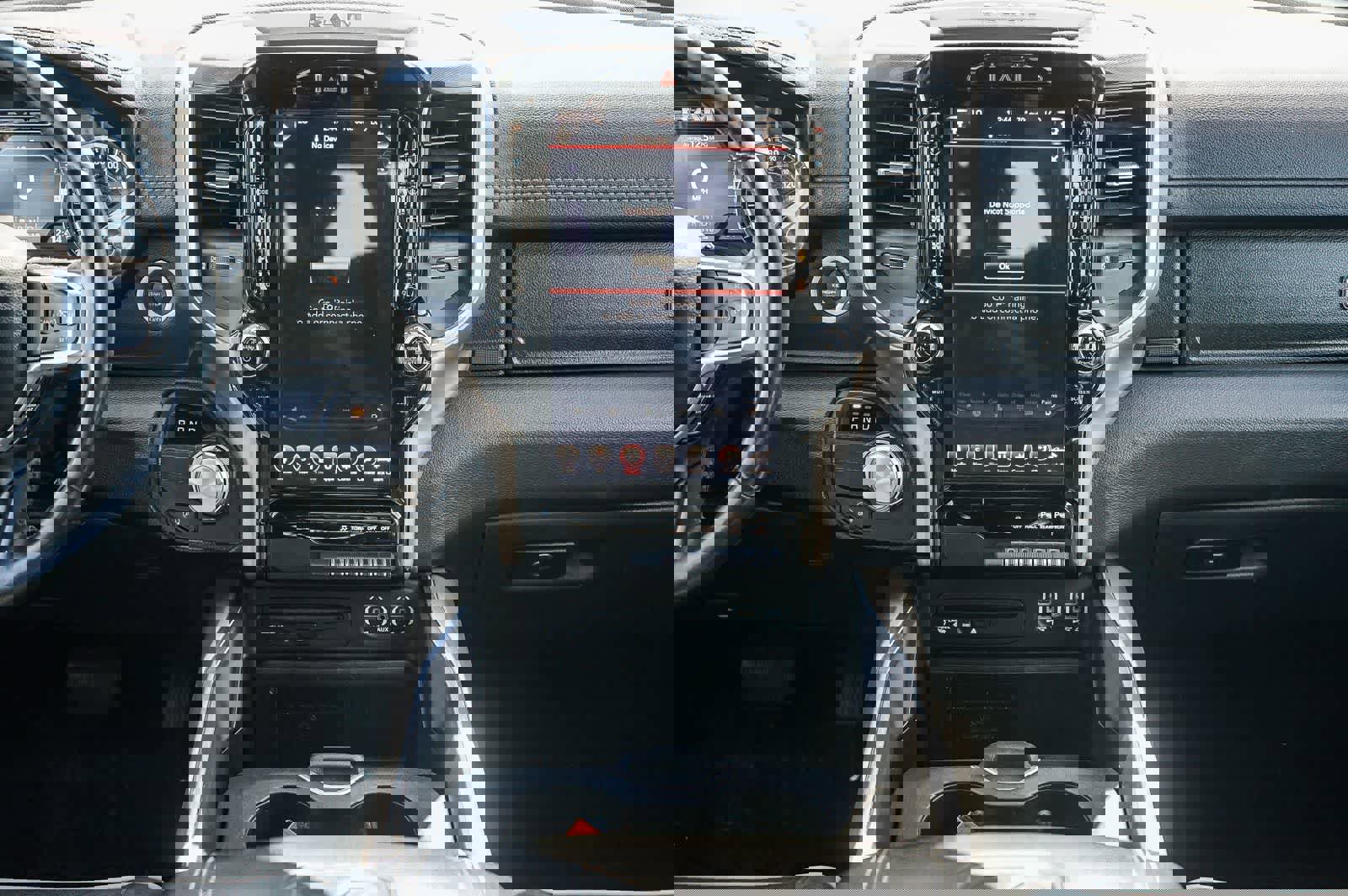 Used 2019 RAM 1500 Laramie image 12