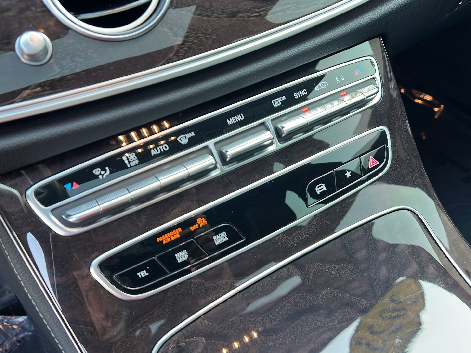 Used 2023 Mercedes-Benz E 350 4MATIC Sedan image 22