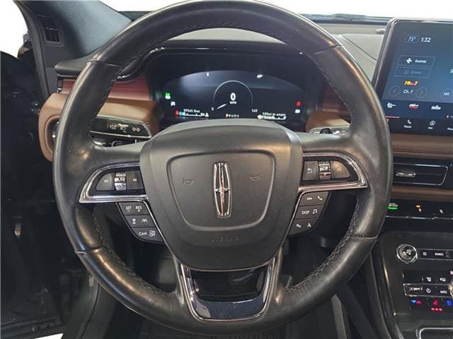 Used 2022 Lincoln Nautilus Reserve w/ Equipment Group 201A AWD/4WD image 12