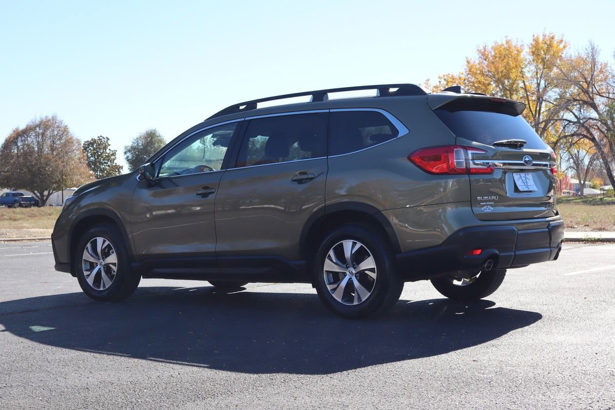 Used 2023 Subaru Ascent Premium w/ Convenience Package image 7