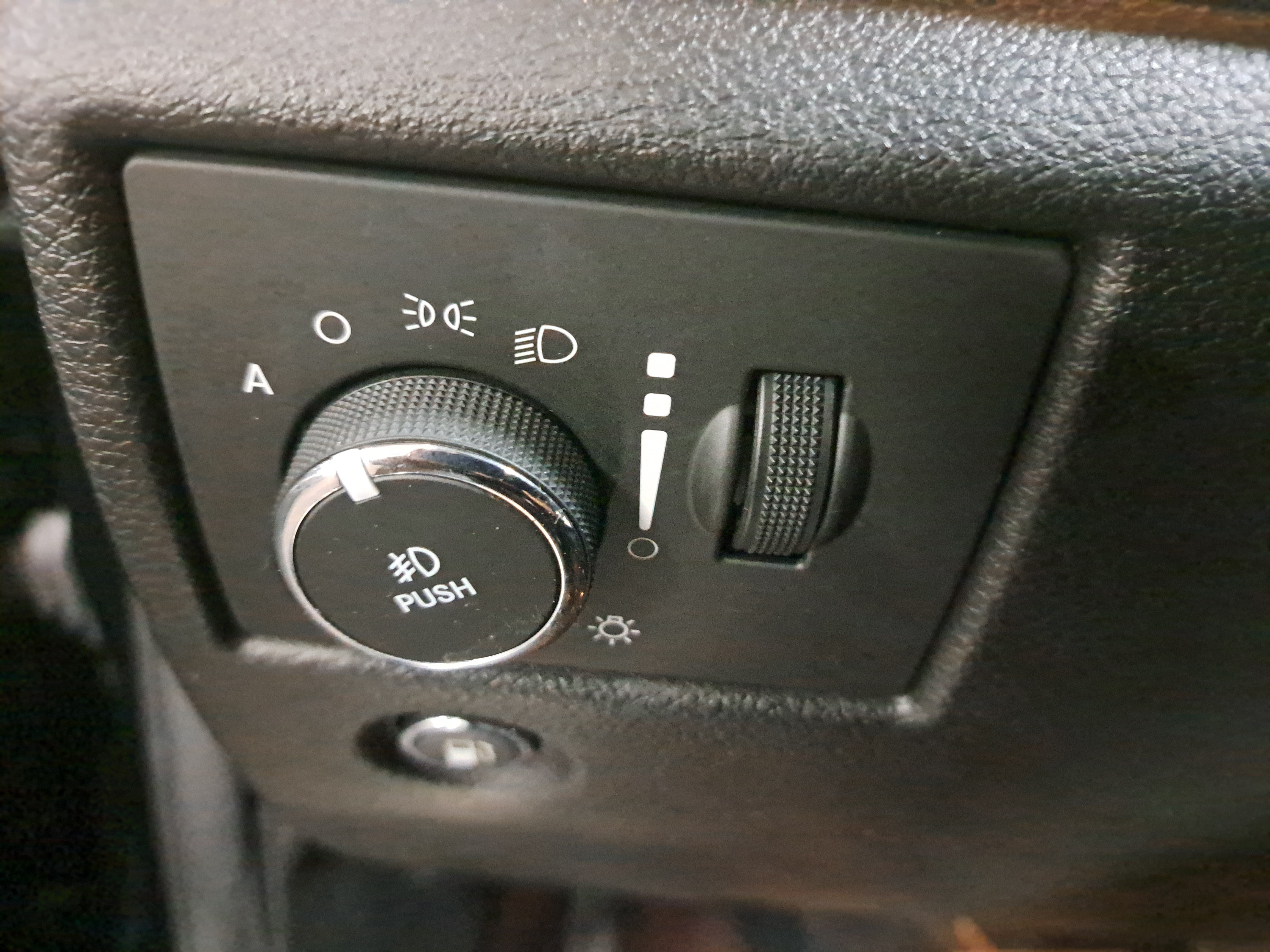 Used 2017 Jeep Grand Cherokee Limited RWD image 26