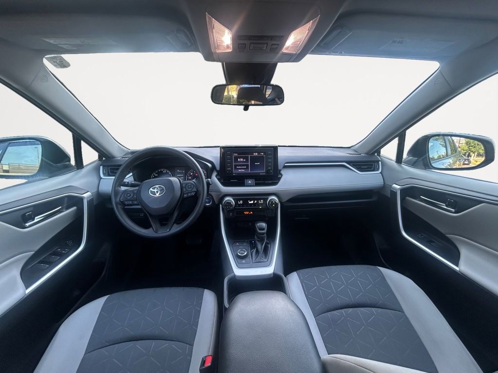 Used 2022 Toyota RAV4 XLE image 13