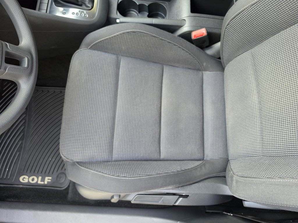 Used 2012 Volkswagen Golf 4-Door image 33