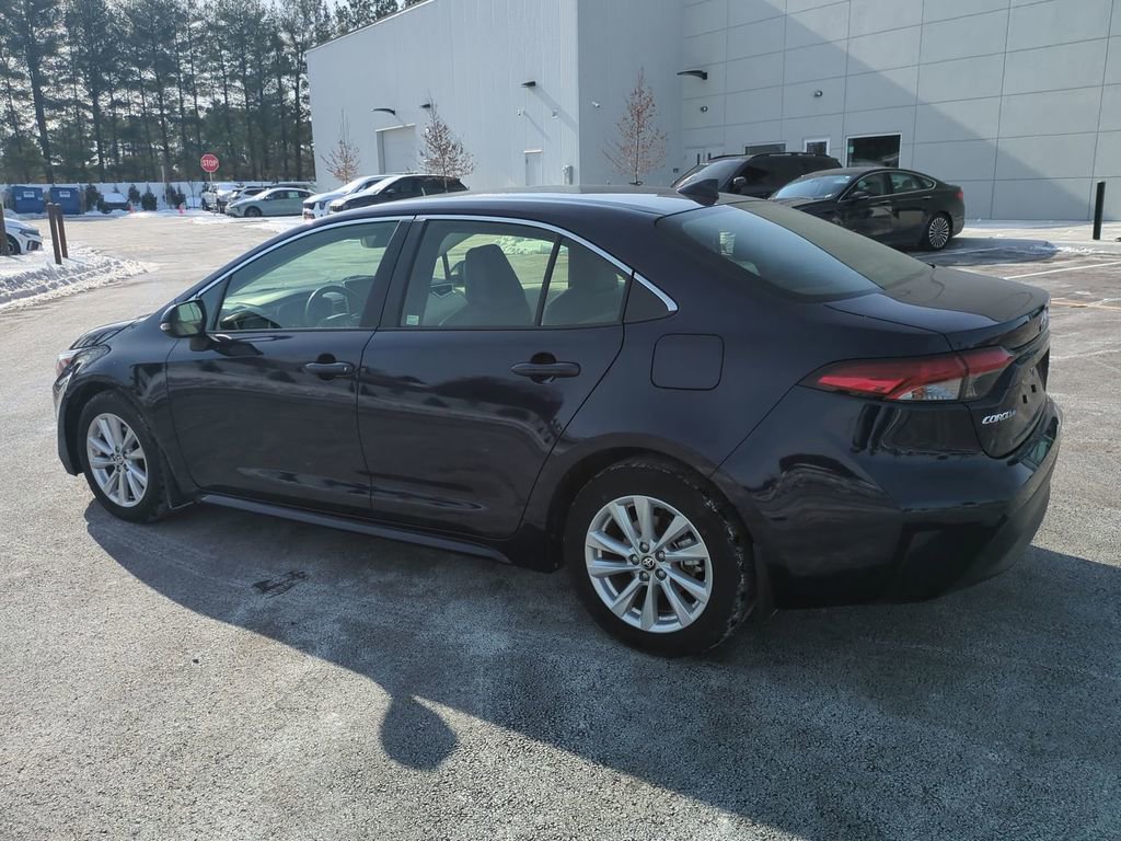 Used 2024 Toyota Corolla XLE image 6