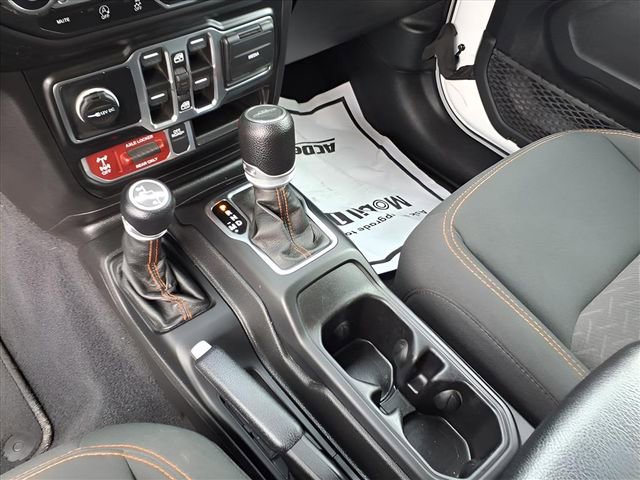 Used 2021 Jeep Gladiator Mojave w/ Cold Weather Group image 13