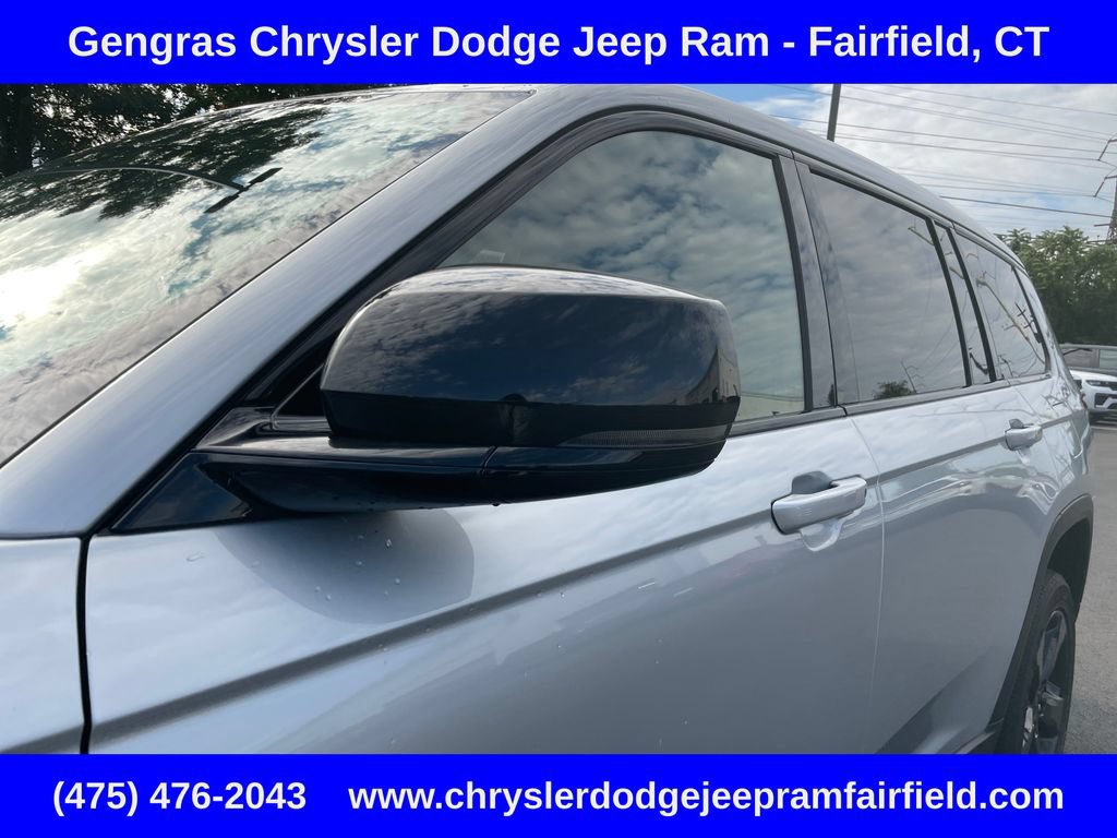 Used 2023 Jeep Grand Cherokee L Altitude AWD/4WD image 13