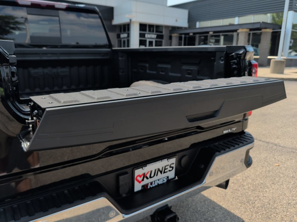 Used 2024 GMC Sierra 2500 SLT w/ SLT Premium Package AWD/4WD image 46