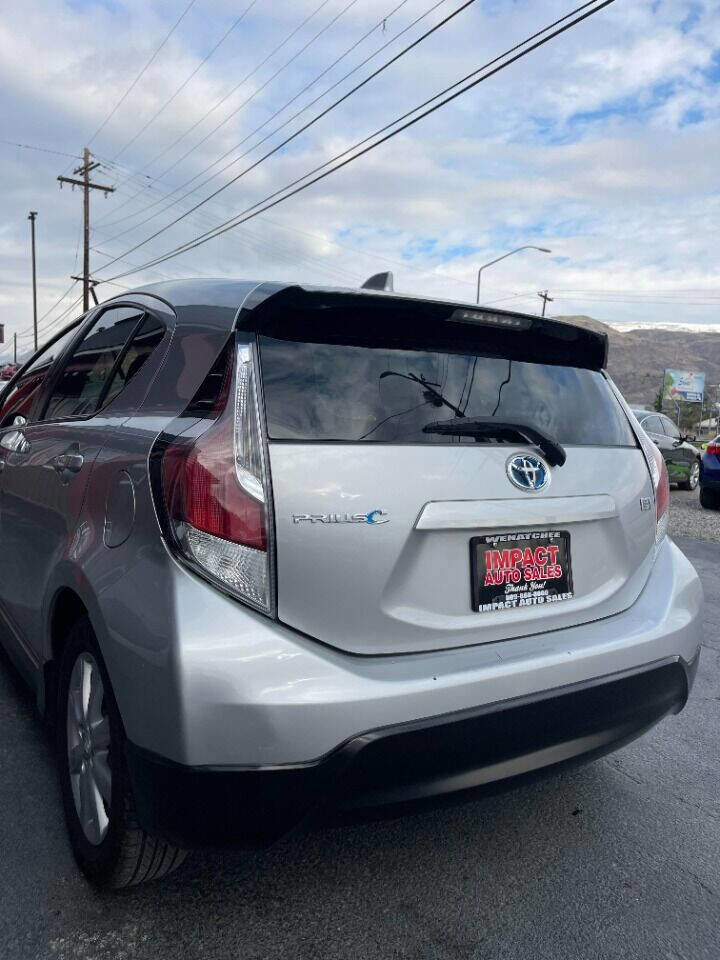 Used 2017 Toyota Prius C Two image 11