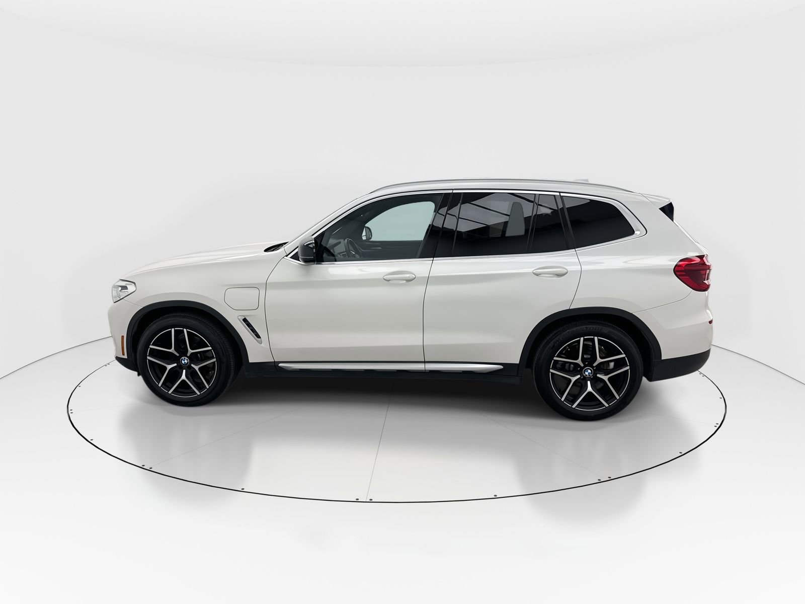 Used 2021 BMW X3 xDrive30e w/ Premium Package image 5