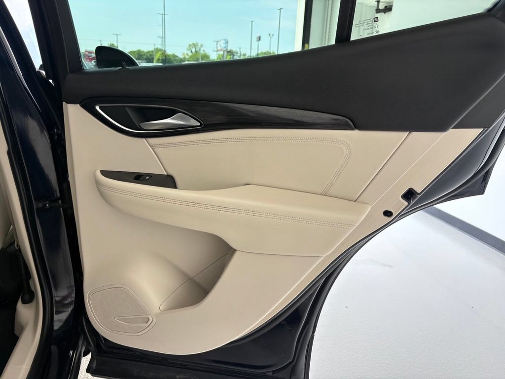 Used 2021 Buick Envision Essence FWD image 35