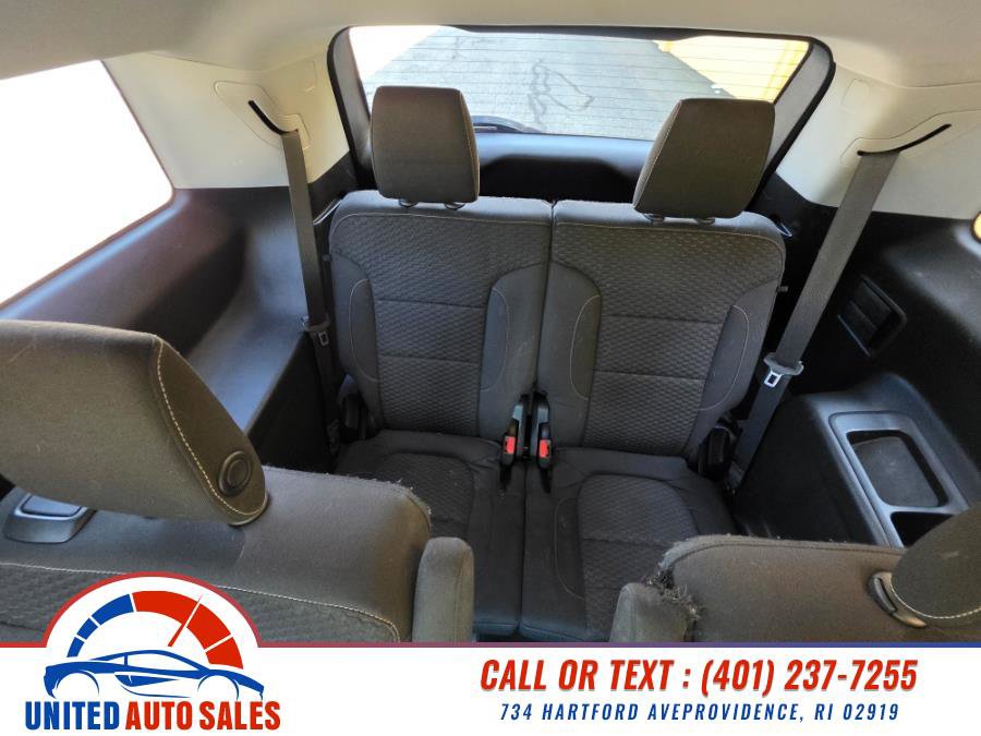 Used 2017 GMC Acadia SLE image 11