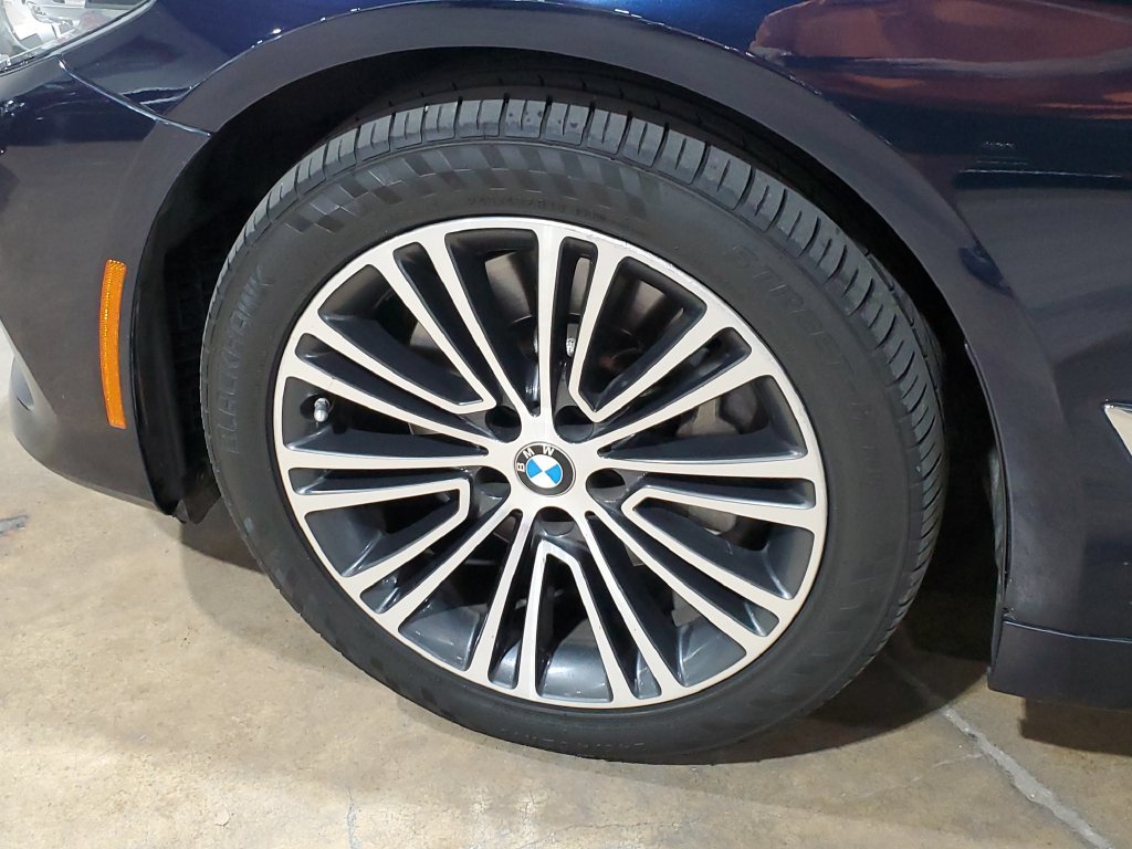 Used 2018 BMW 530i xDrive AWD/4WD image 36